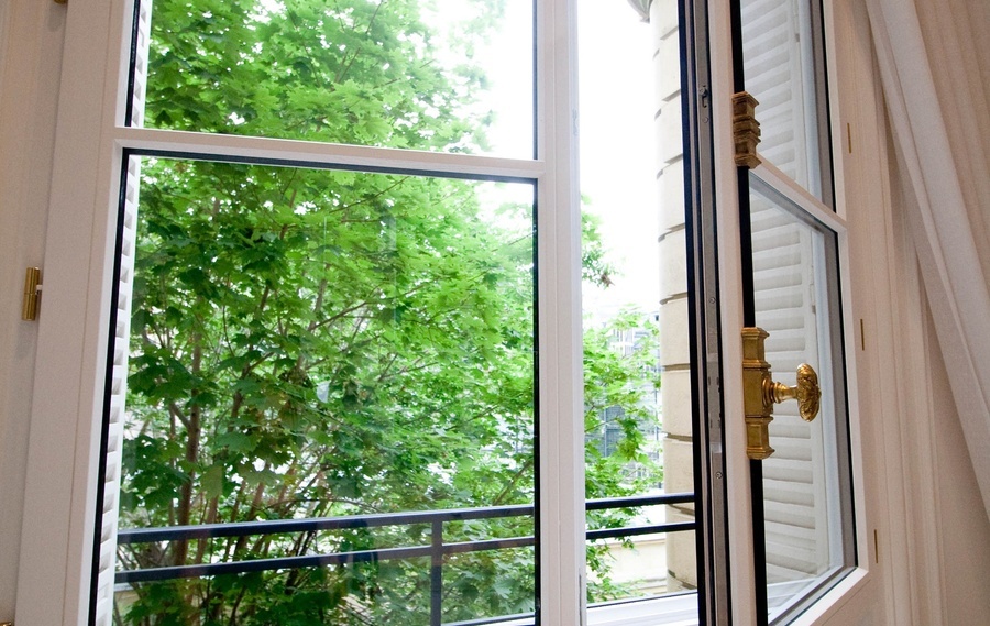 Choisissez le charme et l'authenticité des fenêtres en bois OuvertureS à Argenteuil